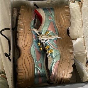 Cape robbin sneakers